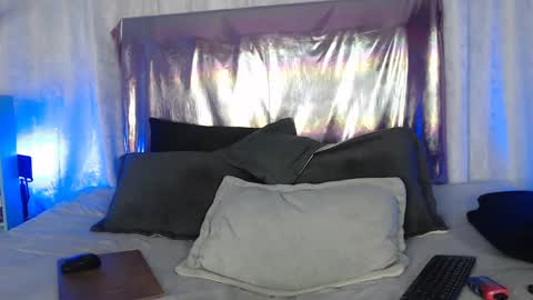 Snapshot of bella_lr chatting on September 30, 2:17 am Valentina online show from September 30, 2:17 am