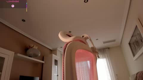 bella_pocahontas3 online show from November 24, 1:57 pm