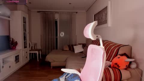 bella_pocahontas3 online show from November 9, 8:16 pm