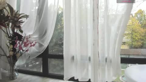 bella_posh online show from November 18, 6:14 am