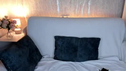 Linda Bella online show from April 7, 4:47 am