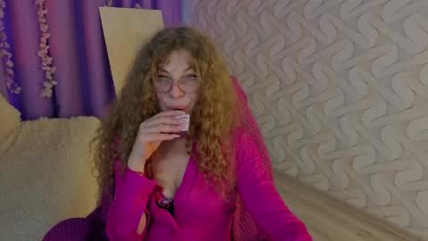 Bella online show from March 11, 3:58 pm