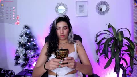 Bella online show from December 17, 9:38 pm