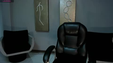 Bella online show from December 21, 4:39 am