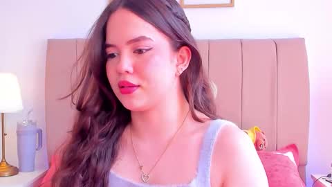 BellaFontana online show from January 8, 6:45 pm