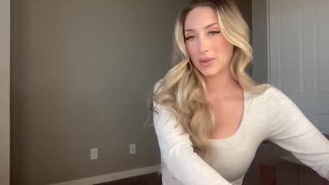 Bella Rose online show from January 8, 11:20 pm