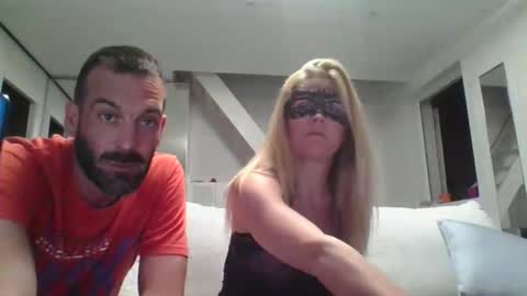 bellemasquer online show from April 18, 9:15 pm