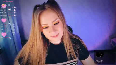 Your Annabelle Wolf  online show from September 28, 5:25 am