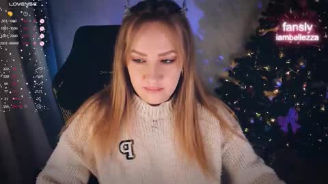 Your Annabelle Wolf  online show from December 14, 5:08 pm