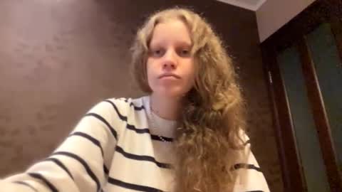 Snapshot of berniecemontell chatting on October 21, 11:36 am Sophia online show from October 21, 11:36 am