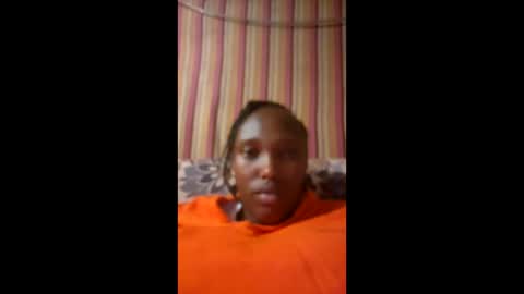 berrythighs online show from February 22, 6:31 pm