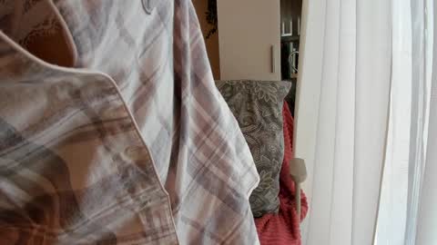 Vicky   online show from December 9, 8:00 am