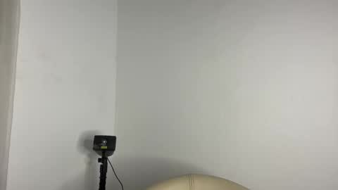 Adah online show from December 4, 4:41 pm