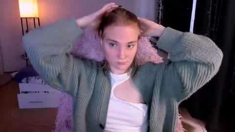 Dory make me happier online show from April 19, 4:01 am