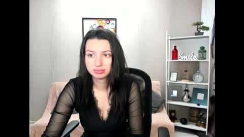 bettyjamess online show from December 1, 6:39 am