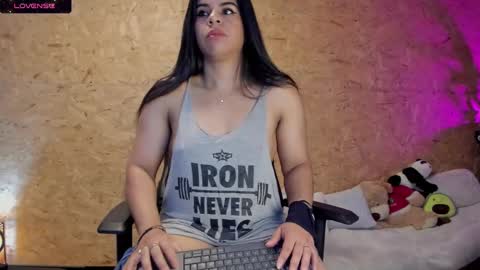 Snapshot of biancastrongg chatting on February 26, 2:30 am Biancastrong.. IGThebiancastrong online show from February 26, 2:30 am