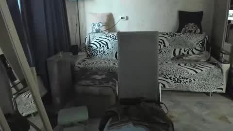 mom online show from December 2, 3:30 am