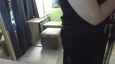 mom online show from September 29, 2:05 am