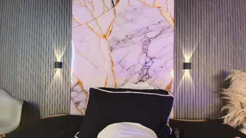 Tell me Sophia  online show from April 12, 8:11 pm