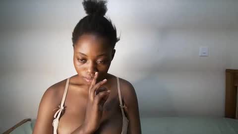 bigassmello_ online show from April 10, 8:48 pm