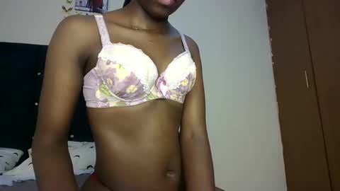 bigbaby004 online show from March 16, 5:44 am