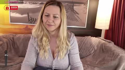 BigBoobsArri online show from March 5, 7:05 am