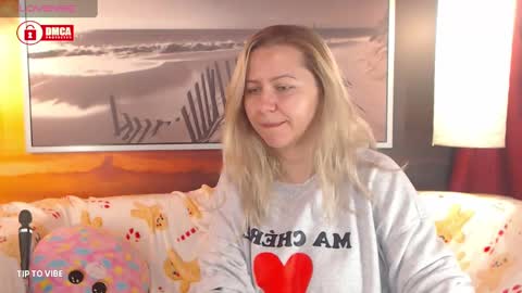 BigBoobsArri online show from December 3, 7:30 am