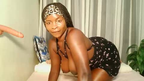 Vee online show from April 13, 10:54 pm