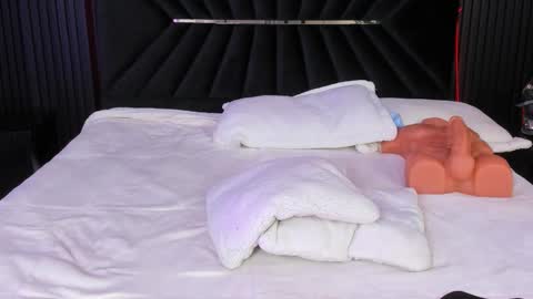 Zayra online show from October 9, 8:40 am