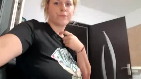 bigtitslala online show from September 16, 7:11 pm