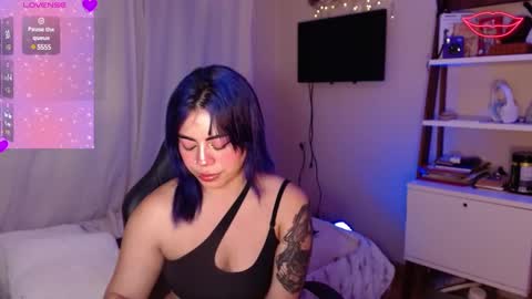 biigbooty_ online show from December 3, 3:51 am