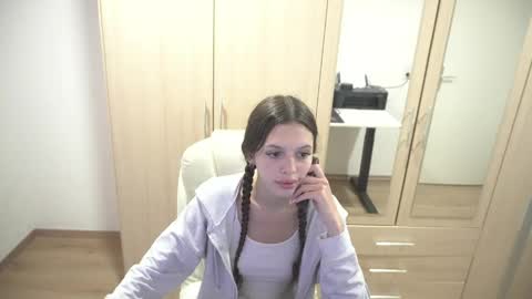 billy1love online show from April 9, 9:09 pm