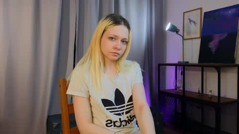 Alice online show from April 18, 7:58 pm