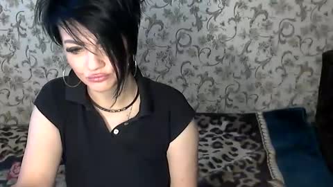 black_hot_01 online show from September 16, 6:10 am