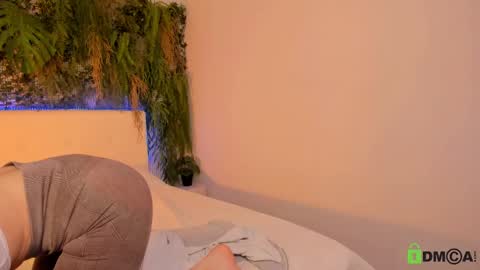 Jenny online show from February 28, 9:25 am