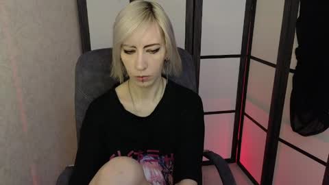 Emily online show from March 26, 9:33 am