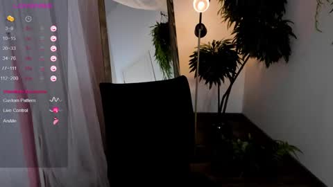 Mon Mon online show from March 1, 1:18 pm