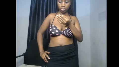 lela online show from April 15, 7:58 pm