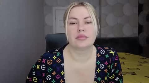 blackeyes11 online show from December 15, 1:22 am