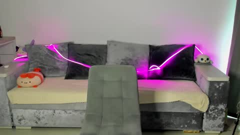 Lily online show from February 27, 1:38 pm