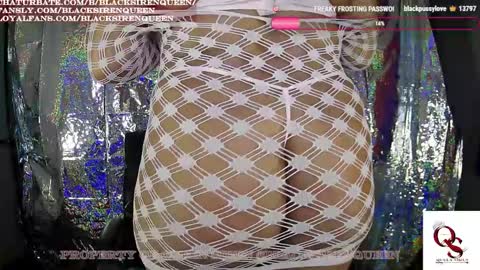 Queen Siren online show from April 9, 6:19 am