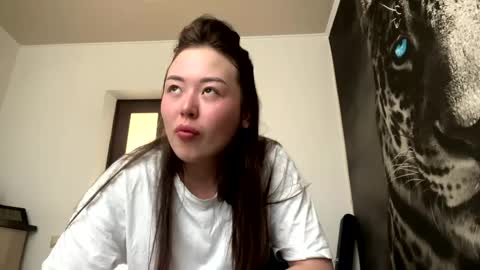 Hana  online show from June 7, 4:30 am