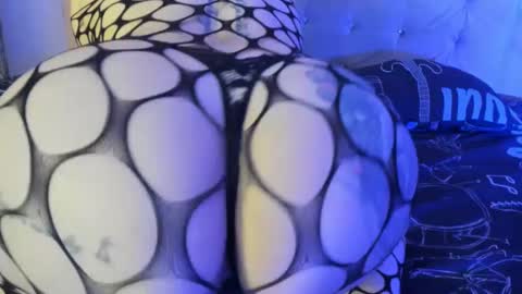 tattooedwhitegirl00 online show from December 21, 4:41 am