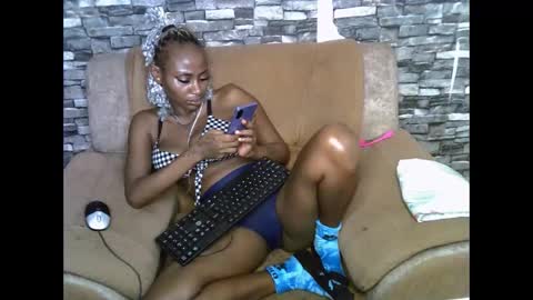 blonde_creamy online show from March 29, 12:37 pm