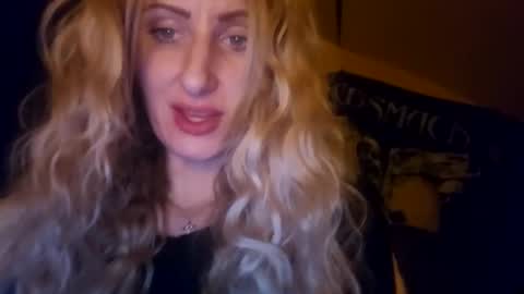 Gia  online show from January 15, 2:17 am