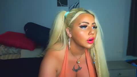 blondedolltia online show from November 13, 3:55 pm