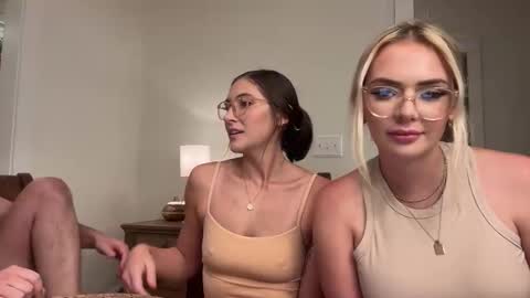 BlondieGoneWildXO online show from October 16, 7:00 am