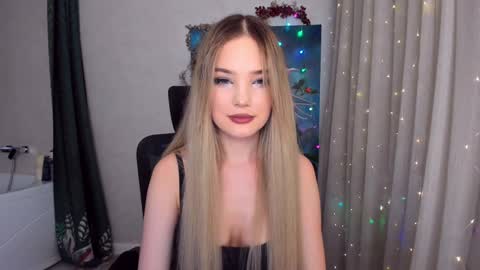 Sophia online show from December 7, 7:54 pm