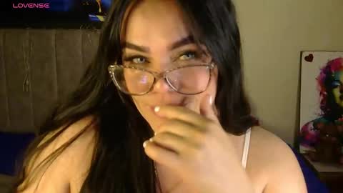 Snapshot of blue_angel33 chatting on October 23, 2:06 am kate online show from October 23, 2:06 am