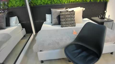 blue_anngel online show from February 21, 9:22 pm